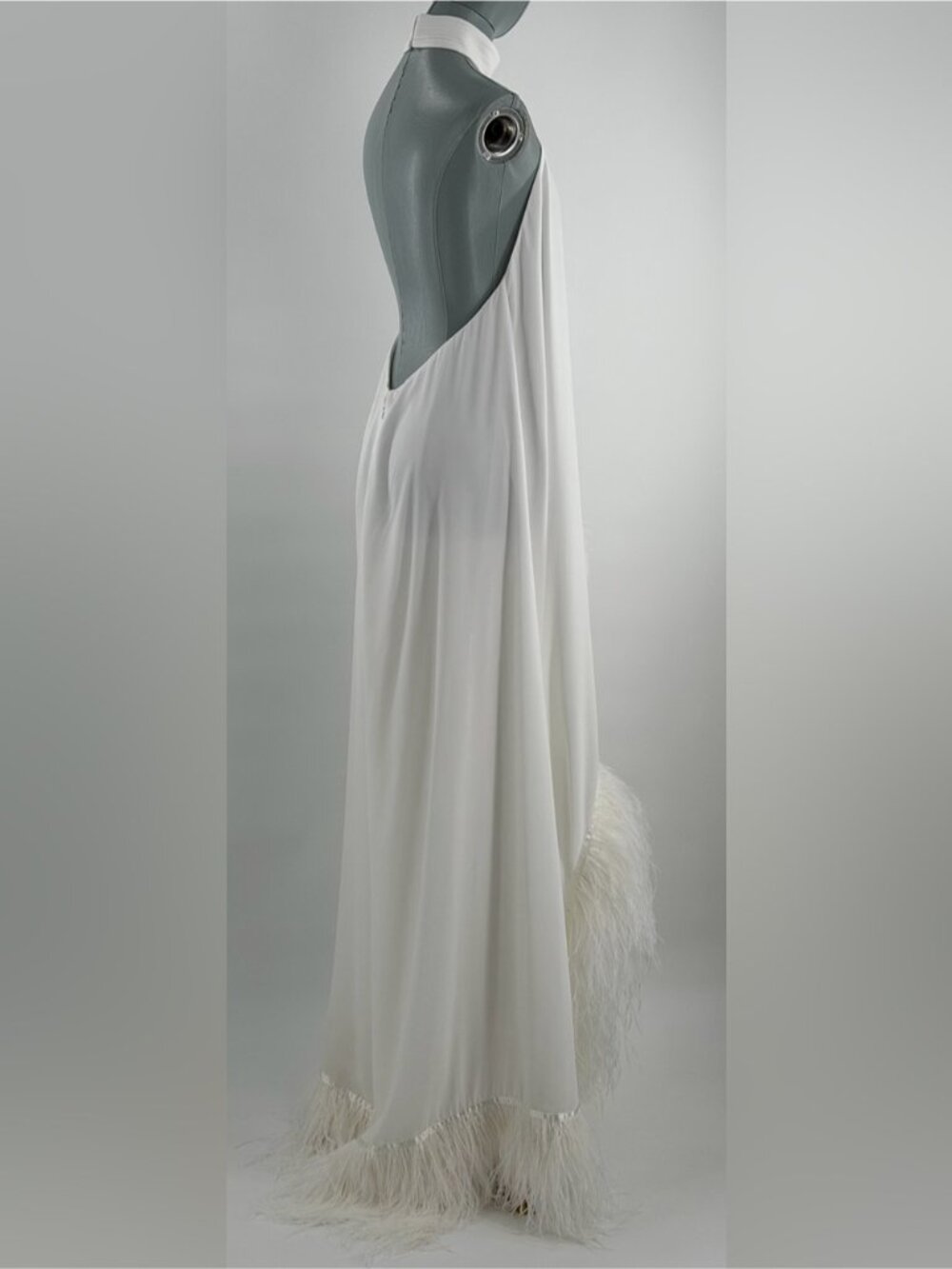 🆕 BRONX & BANCO 🧿 NWOT Madeline Halterneck Feathered Gown, White - Sz XS US 2 - Picture 8 of 13